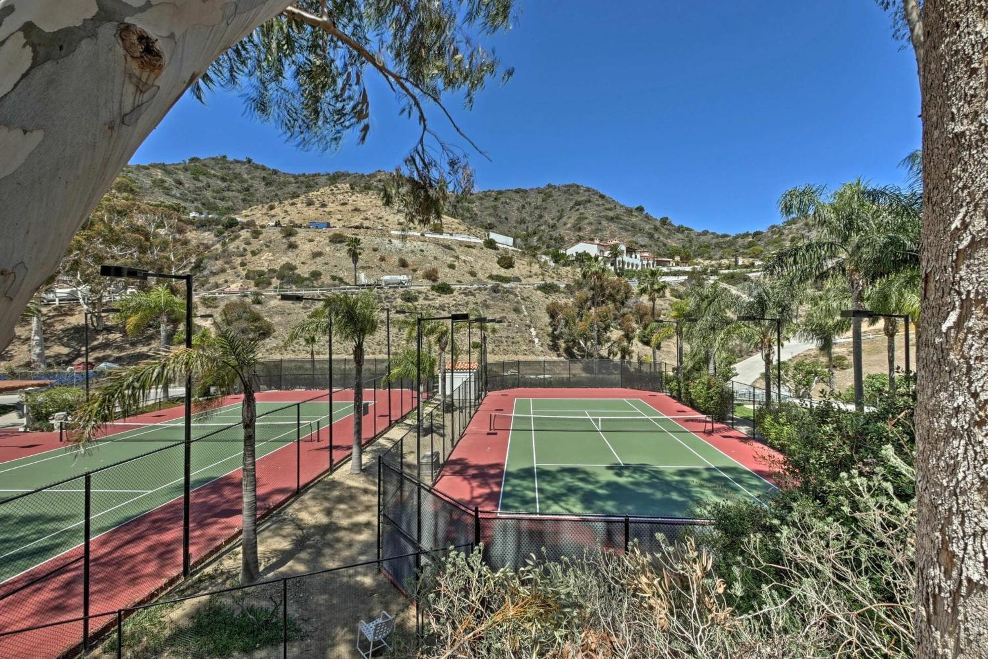 Oceanfront Villa W One Of A Kind Amazing View Avalon Exteriör bild